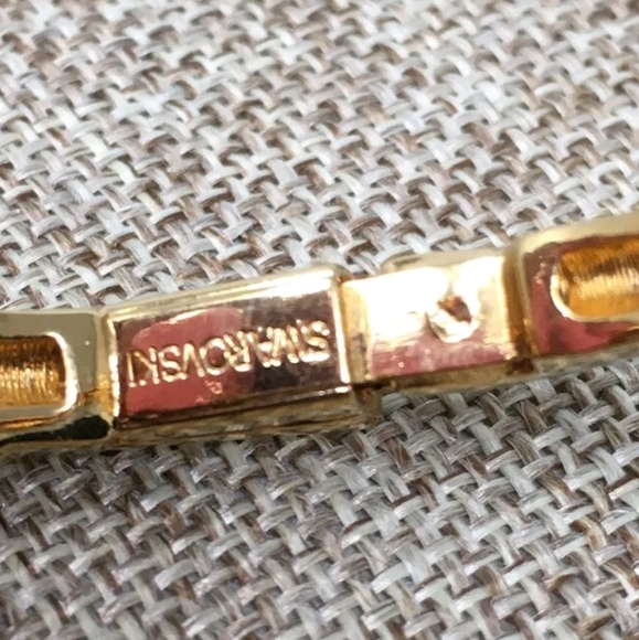 Vintage 1980's Swan Signed Swarovski Crystal Gold tone Hinged Clamp Bangle - Picture 7 of 7